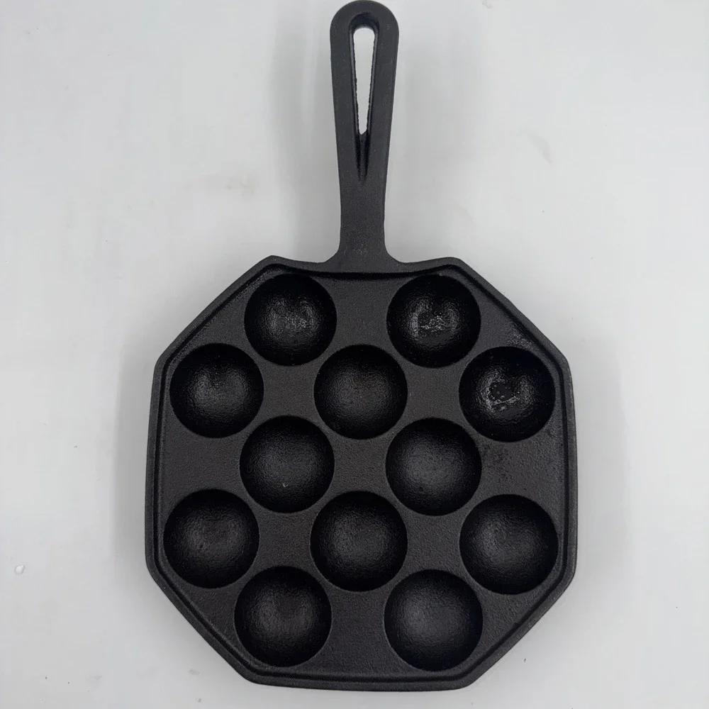 Vintage Cast Iron Gem/Muffin Pan w/12 Hemispherical Cups‎ w/Star Maker’s Mark